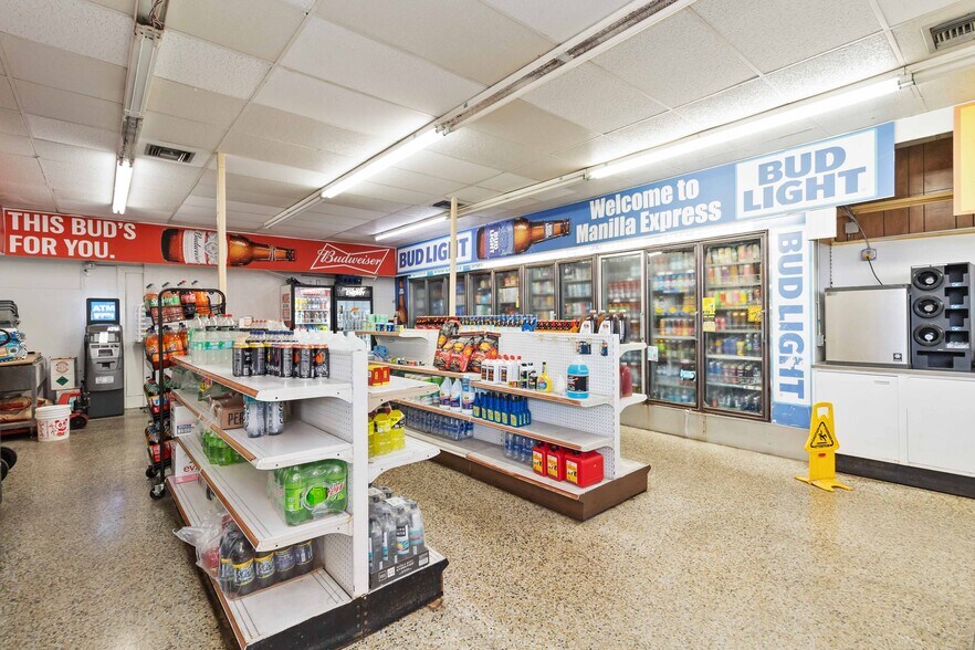 More Photos Of 8431-8433 E Colonial Dr, Orlando Service Station For Lease