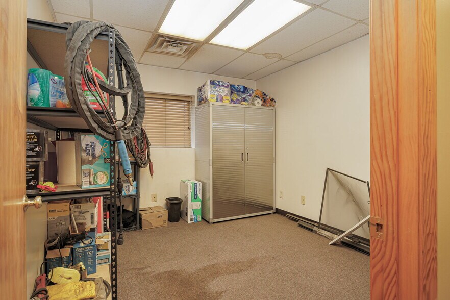 More Photos Of 801 Woodsdale Rd, Elwood Warehouse For Sale
