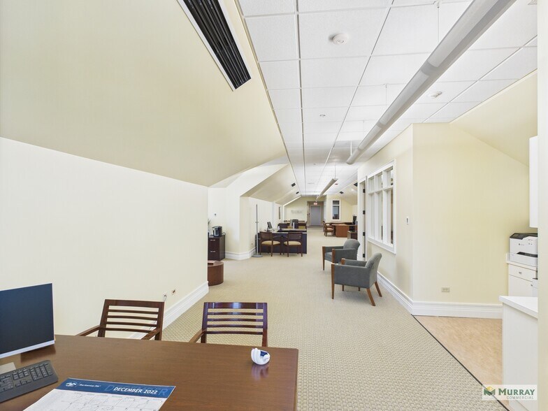 More Photos Of 411 W Main St, St Charles Loft Creative Space For Lease