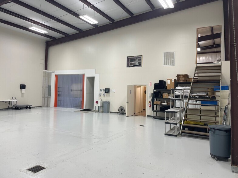 More Photos Of 22325 Gosling Rd, Spring Unknown For Lease