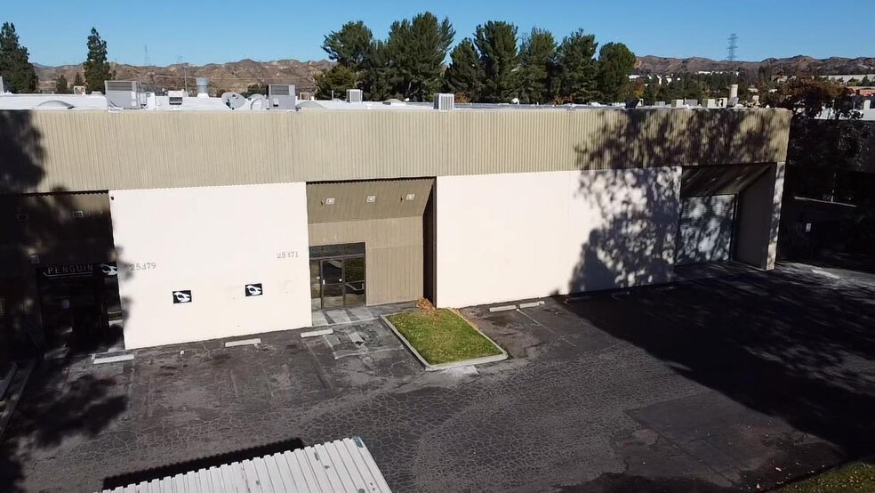 Primary Photo Of 25371-25395 Rye Canyon Rd, Valencia Warehouse For Lease