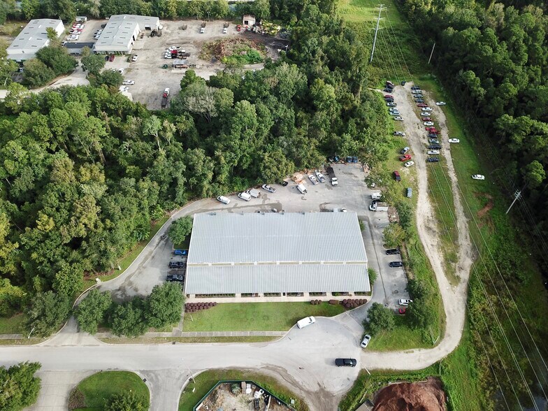 Primary Photo Of 7111 Davis Creek Rd, Jacksonville Warehouse For Sale