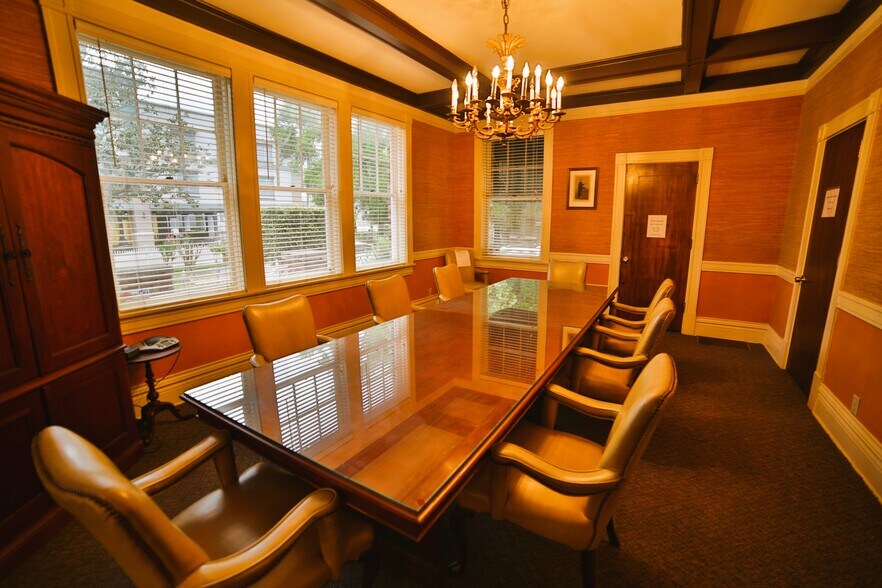 More Photos Of 108 Hillcrest St, Orlando Office For Sale