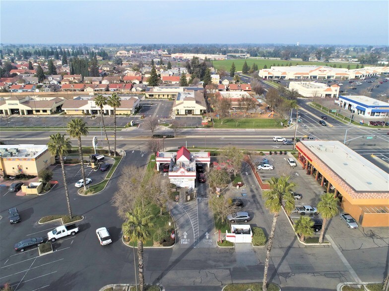 More Photos Of 2310 W Cleveland Ave, Madera Fast Food For Sale