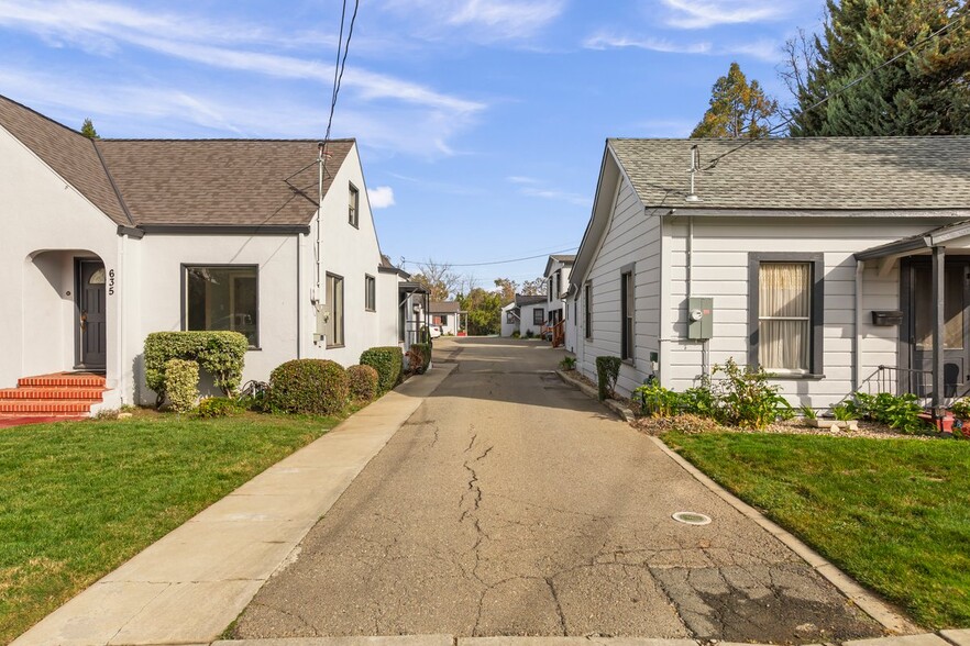 More Photos Of 635 Saint John St, Pleasanton Multifamily For Sale