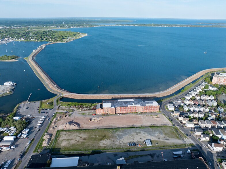 More Photos Of 21 Cove St, New Bedford Land For Lease