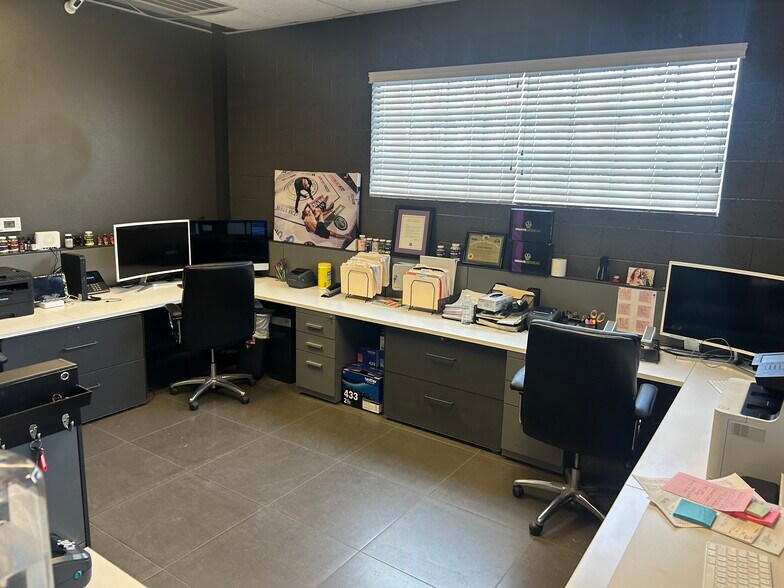 More Photos Of 2785 N Lamb Blvd, Las Vegas Warehouse For Sale