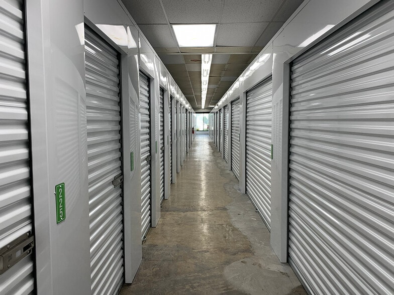 More Photos Of 4 S Catalpa St, Dexter Self Storage For Sale