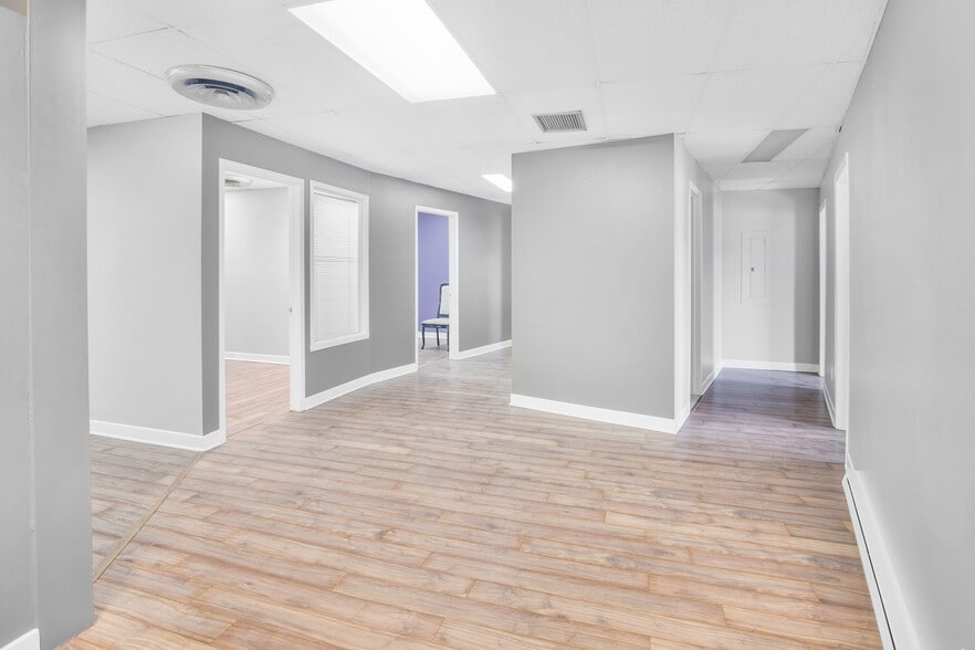 More Photos Of 169-175 St Saint-Georges, Saint-Jérôme Storefront Retail Office For Sale