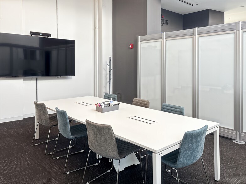 More Photos Of 49-55 Davis Sq, Somerville Coworking Space