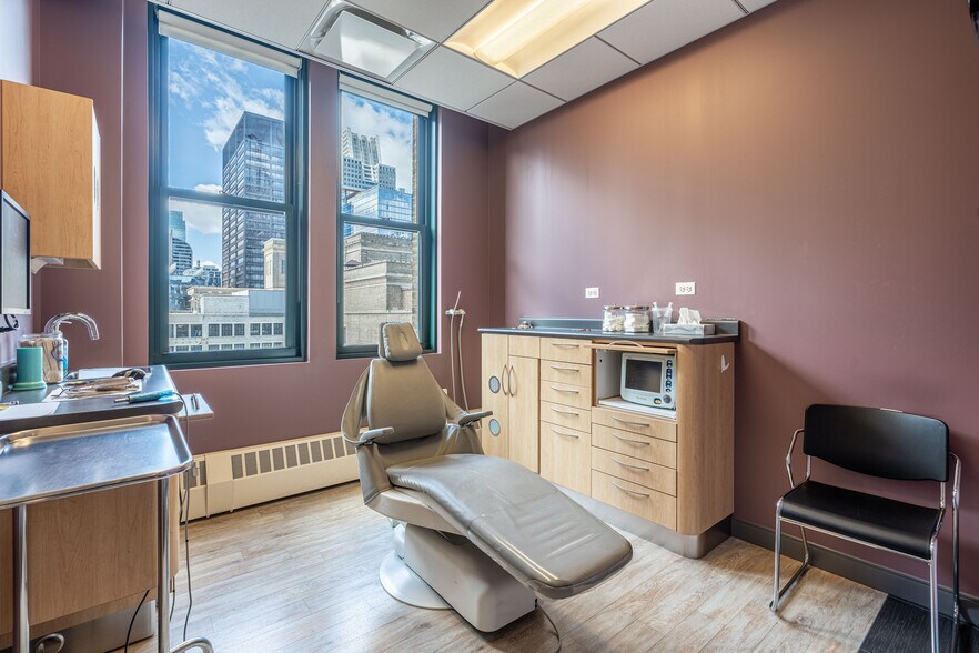 More Photos Of 111 N Wabash Ave, Chicago Medical For Sale