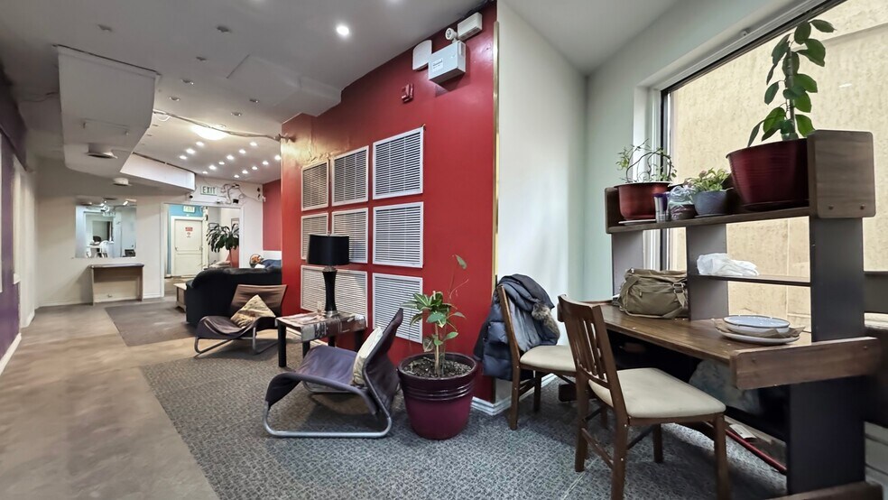 More Photos Of 137 Jarvis St, Toronto Hotel For Sale