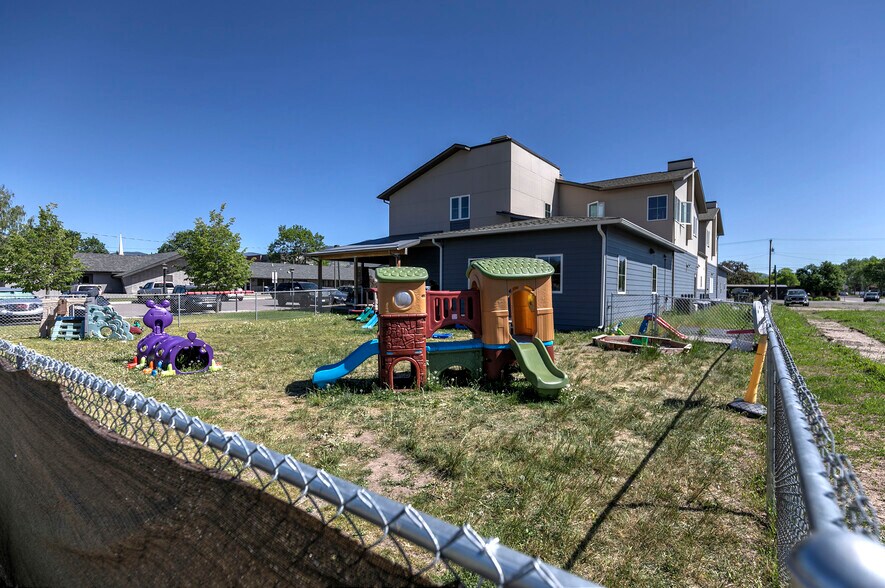 More Photos Of 2606 South Ave W, Missoula Shelter For Sale