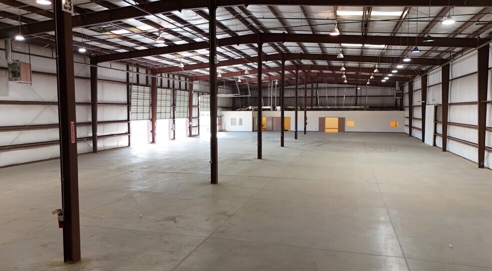 More Photos Of 4901 Rockaway Blvd NE, Rio Rancho Manufacturing For Lease
