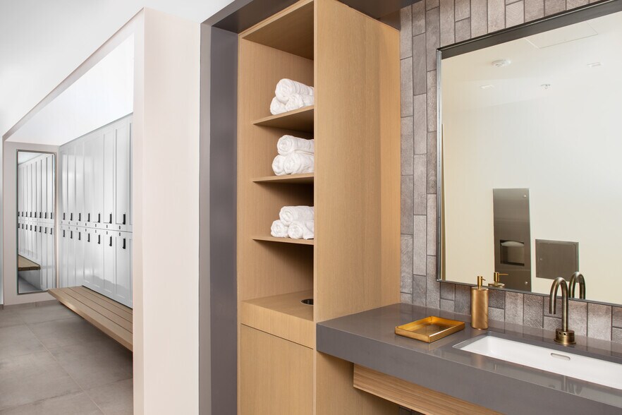 More Photos Of 1420 Kettner Blvd, San Diego Office For Lease