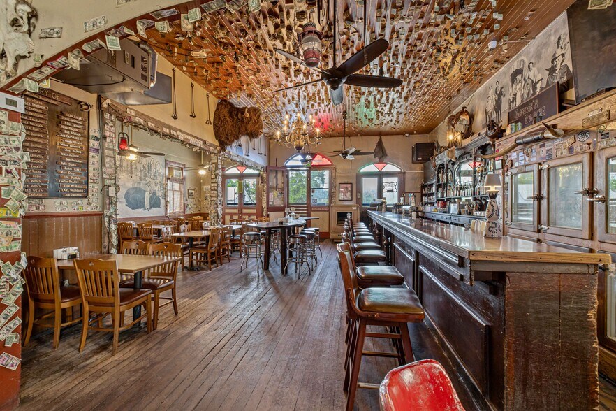 More Photos Of 30048 Yosemite Blvd, La Grange Bar For Sale