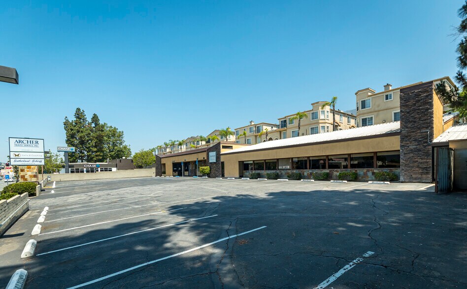 More Photos Of 2943-2947 Foothill Blvd, La Crescenta Medical For Sale