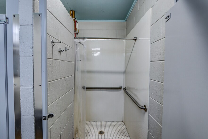 More Photos Of 1105 W Lake Rd, Spout Spring Trailer Camper Park For Sale