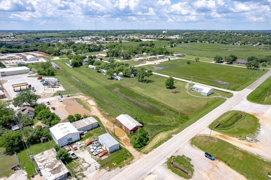 More Photos Of 107.5 4th, Lindsay Land For Sale