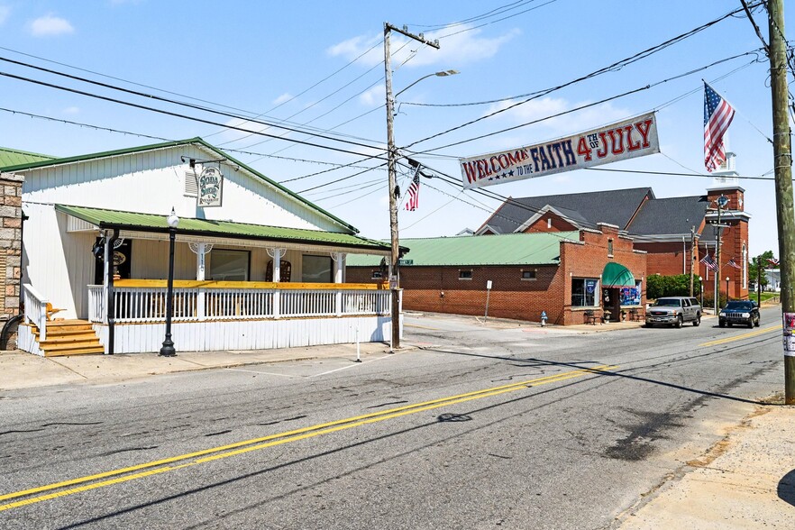 Primary Photo Of 115 N Main St, Faith Restaurant For Sale