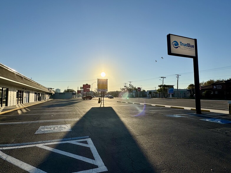 More Photos Of 4239 W Kennedy Blvd, Tampa General Retail For Lease