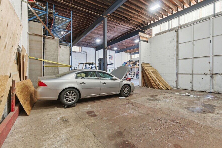 More Photos Of 47 Alley St, Lynn Industrial For Lease