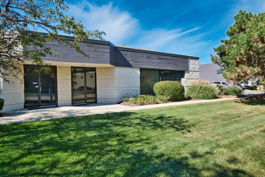 Primary Photo Of 11887-11897 Belden Ct, Livonia Warehouse For Lease