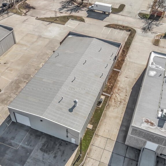 More Photos Of 4327 SW 21st St, Oklahoma City Warehouse For Lease