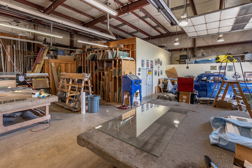 More Photos Of 2115 NE 3rd St, Bend Auto Repair For Sale