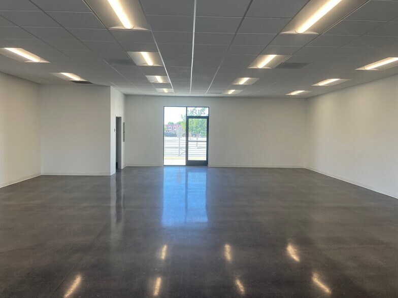 More Photos Of 2111-2361 E Palmdale Blvd, Palmdale Unknown For Lease