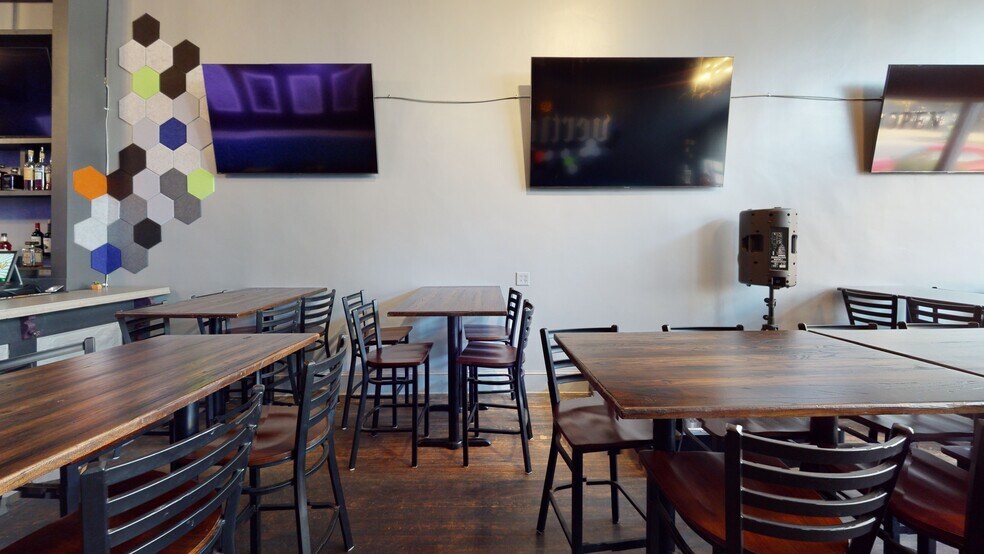 More Photos Of 117 12th St, Columbus Restaurant For Lease