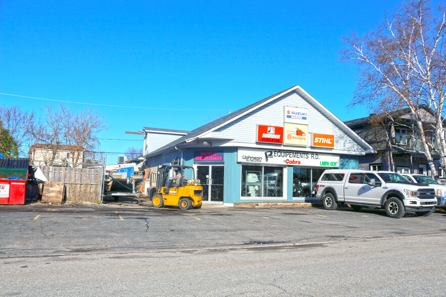 Primary Photo Of 19 Rue Nilphas-Richer, Gatineau Storefront For Sale