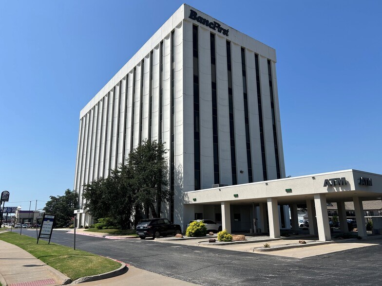 More Photos Of 909 S Meridian Ave, Oklahoma City Office For Lease