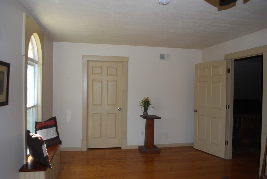 More Photos Of 2802 Conway Wallrose Rd, Baden Lodge Meeting Hall For Sale