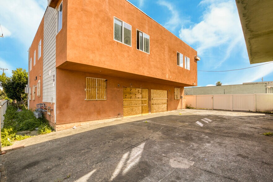 More Photos Of 6500 S Main St, Los Angeles Apartments For Sale