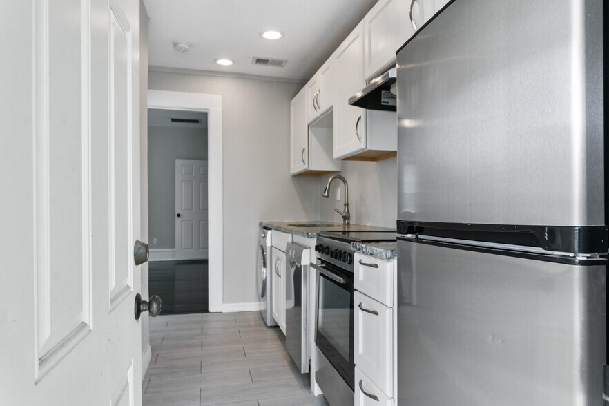 More Photos Of 1720 W Hills Ave, Tampa Apartments For Sale