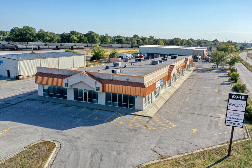 More Photos Of 5945 Cornhusker Hwy, Lincoln Flex For Lease