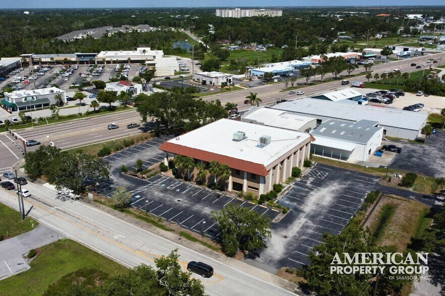 More Photos Of 2100 S Tamiami Trl, Venice Office For Lease