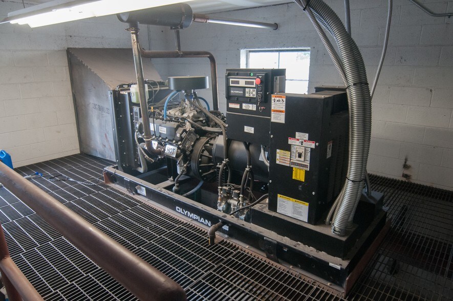 More Photos Of 315 Albemarle Ave SE, Roanoke Industrial For Lease