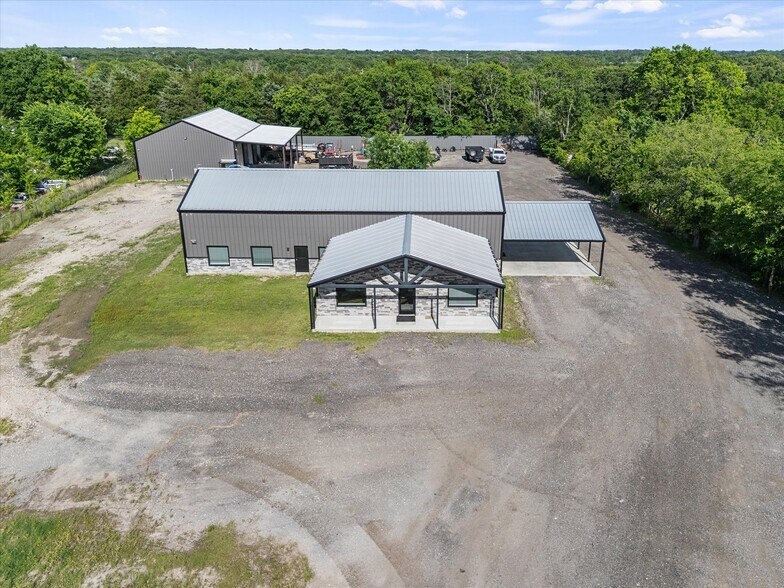 More Photos Of 4241 S Tx-34, Greenville Light Manufacturing For Sale