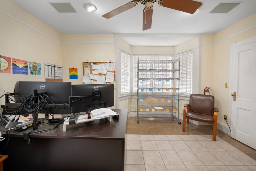 More Photos Of 339 S Ridgewood Ave, Daytona Beach Office Residential For Sale