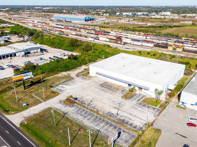 More Photos Of 6608 E Adamo Dr, Tampa Warehouse For Lease