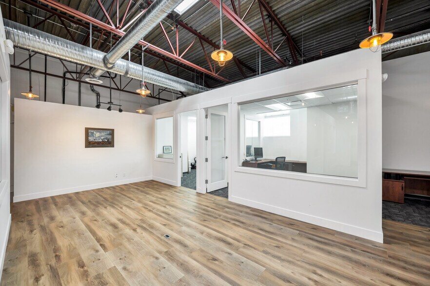 More Photos Of 17750 65A Av, Surrey Showroom For Sale
