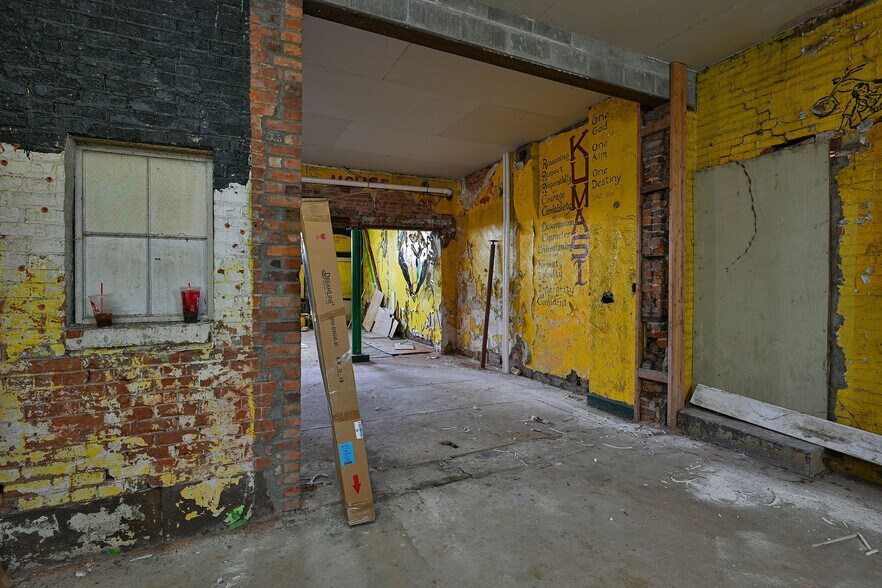More Photos Of 1913 Central Ave, Cincinnati Office Residential For Sale