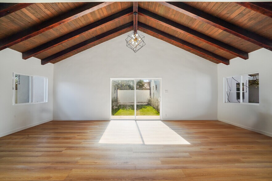 More Photos Of 20336 Cantara St, Winnetka Apartments For Sale