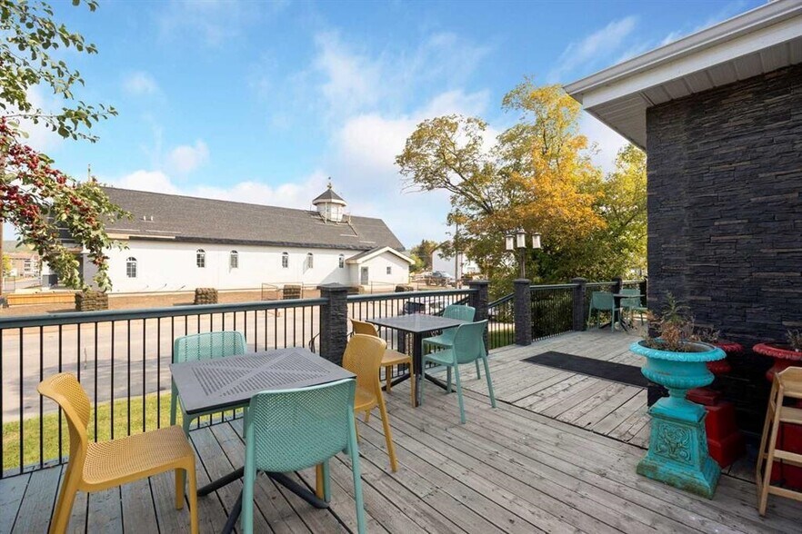 More Photos Of 10015 Main St, Fort McMurray Specialty For Sale