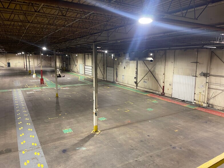 More Photos Of , Lincoln Industrial For Sale