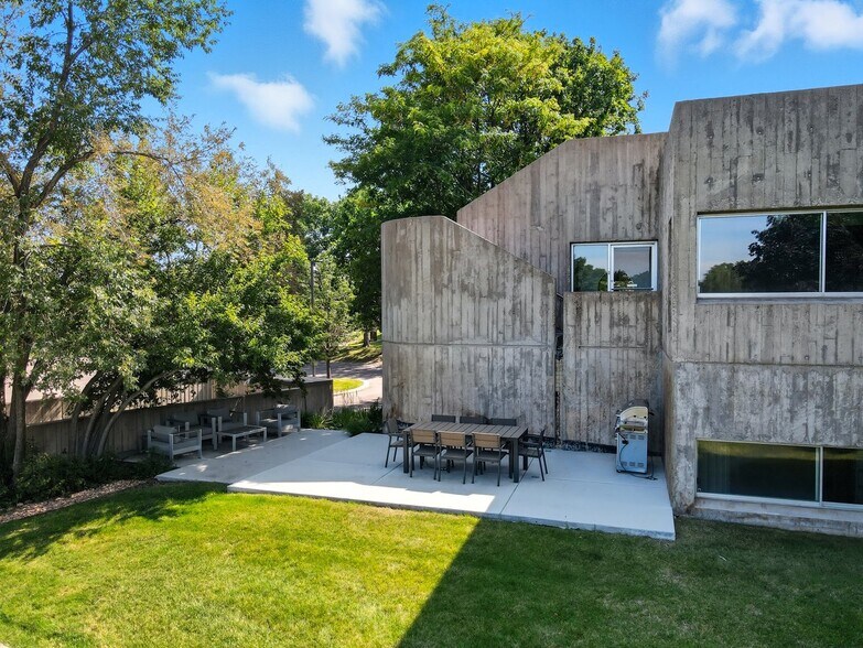 More Photos Of 4 Inverness Ct E, Englewood Office For Sale