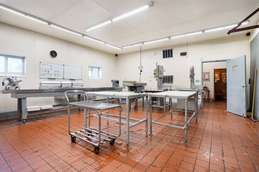More Photos Of 1414 20th St, Tell City Convenience Store For Sale