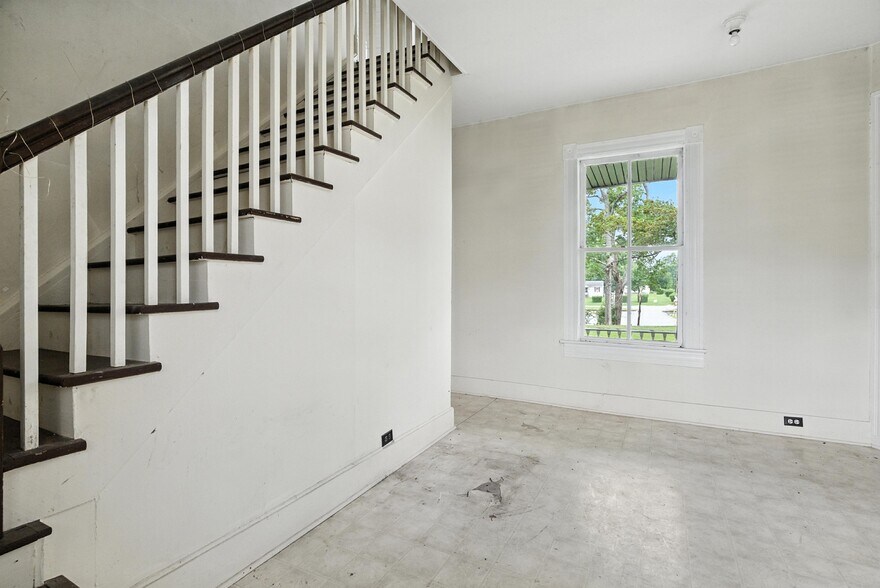 More Photos Of 455 Railroad Ave, Keysville Apartments For Sale